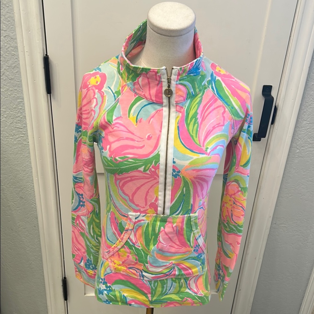 Lilly Pulitzer Active Top - Picture 1 of 8